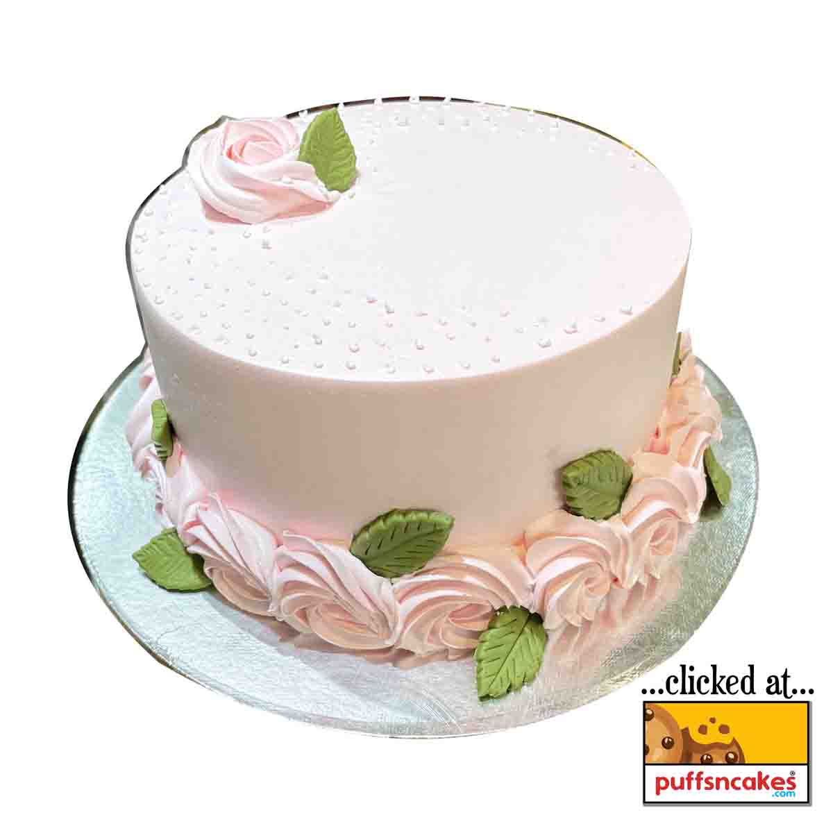 (889) General Peach Colour Theme Cream Cake